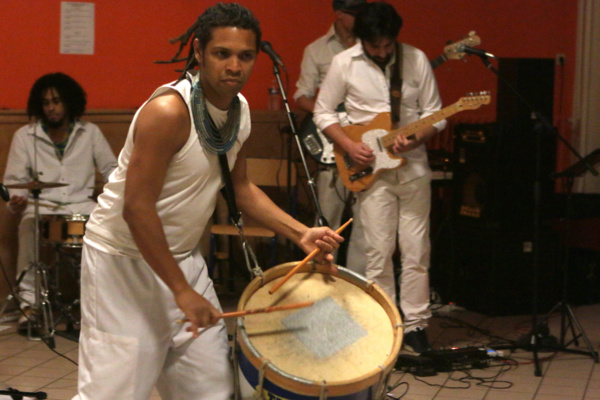 26 novembre 2016: musiques et danses brésiliennes en hommage à Olivia et en soutien à la recherche 26 novembre 2016: musiques et danses brésiliennes en hommage à Olivia et en soutien à la recherche