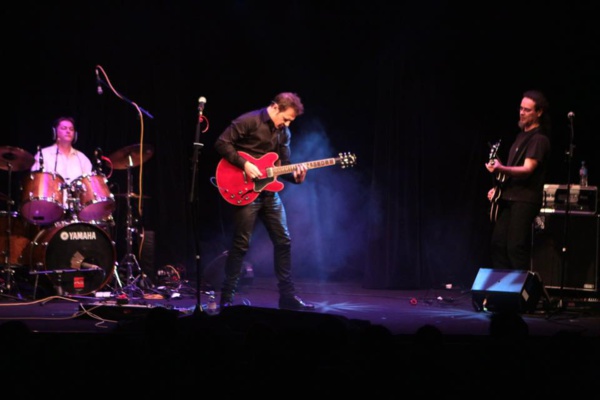 27 novembre 2017: un superbe spectacle-hommage à Olivia au théâtre Rive Gauche! 