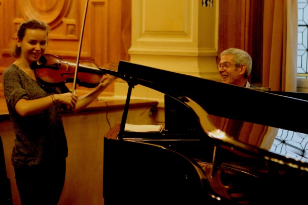 6 novembre 2015, Mairie du 4ème arrondissement à Paris: un si bel hommage à Olivia! 6 novembre 2015, Mairie du 4ème arrondissement à Paris: un si bel hommage à Olivia!